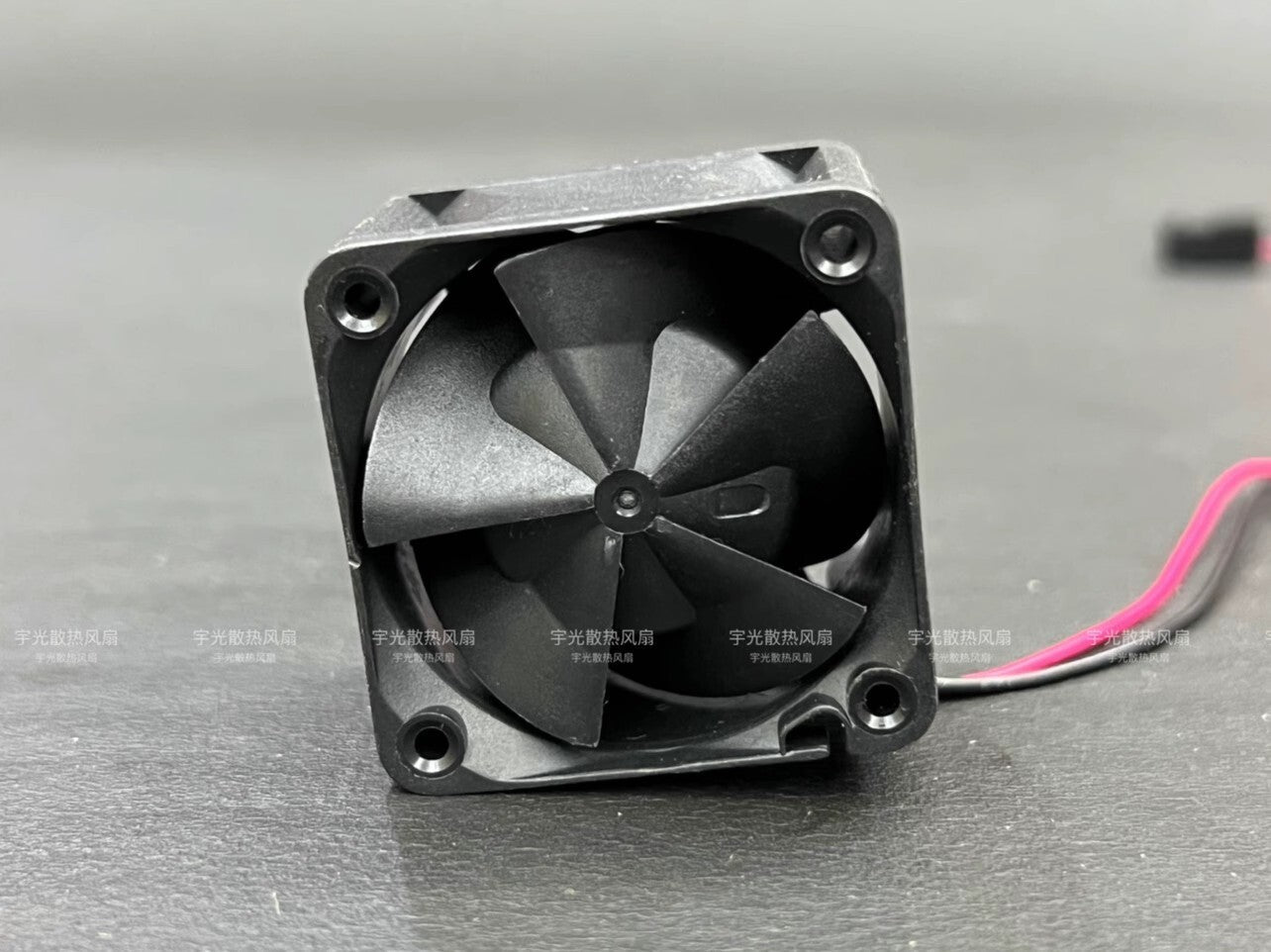 1PCS RGH4028B2 4028 D24V 0.30A 4CM 2-wire violent cooling fan