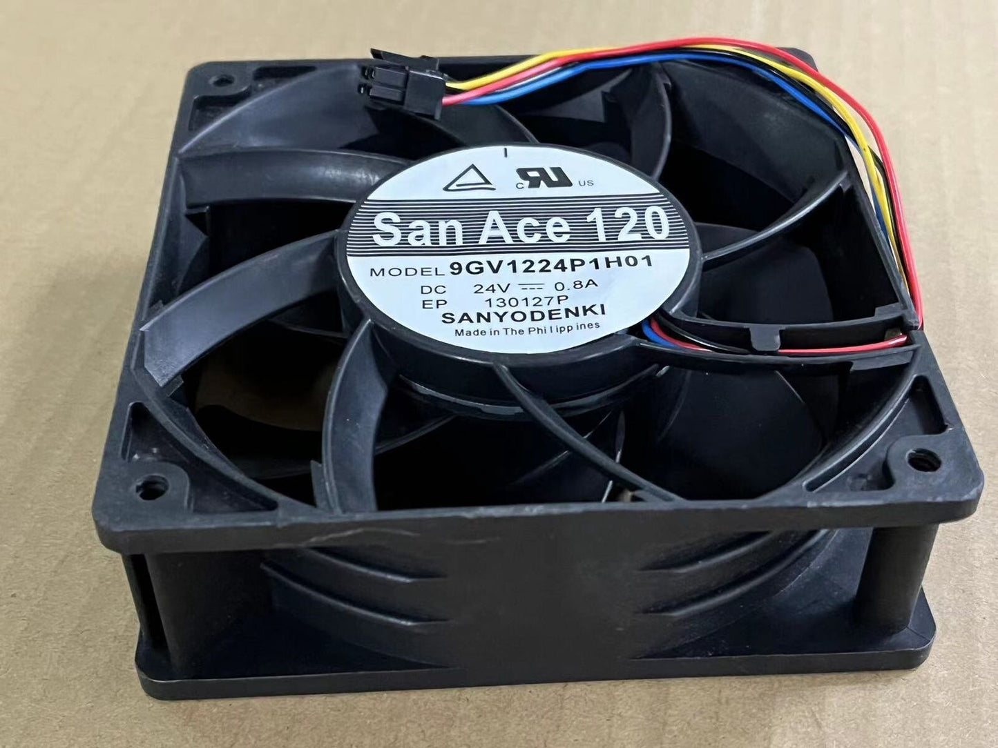new 1PC Sanyo 9GV1224P1H01 DC24V 0.8A 12038 12CM high air volume cooling fan