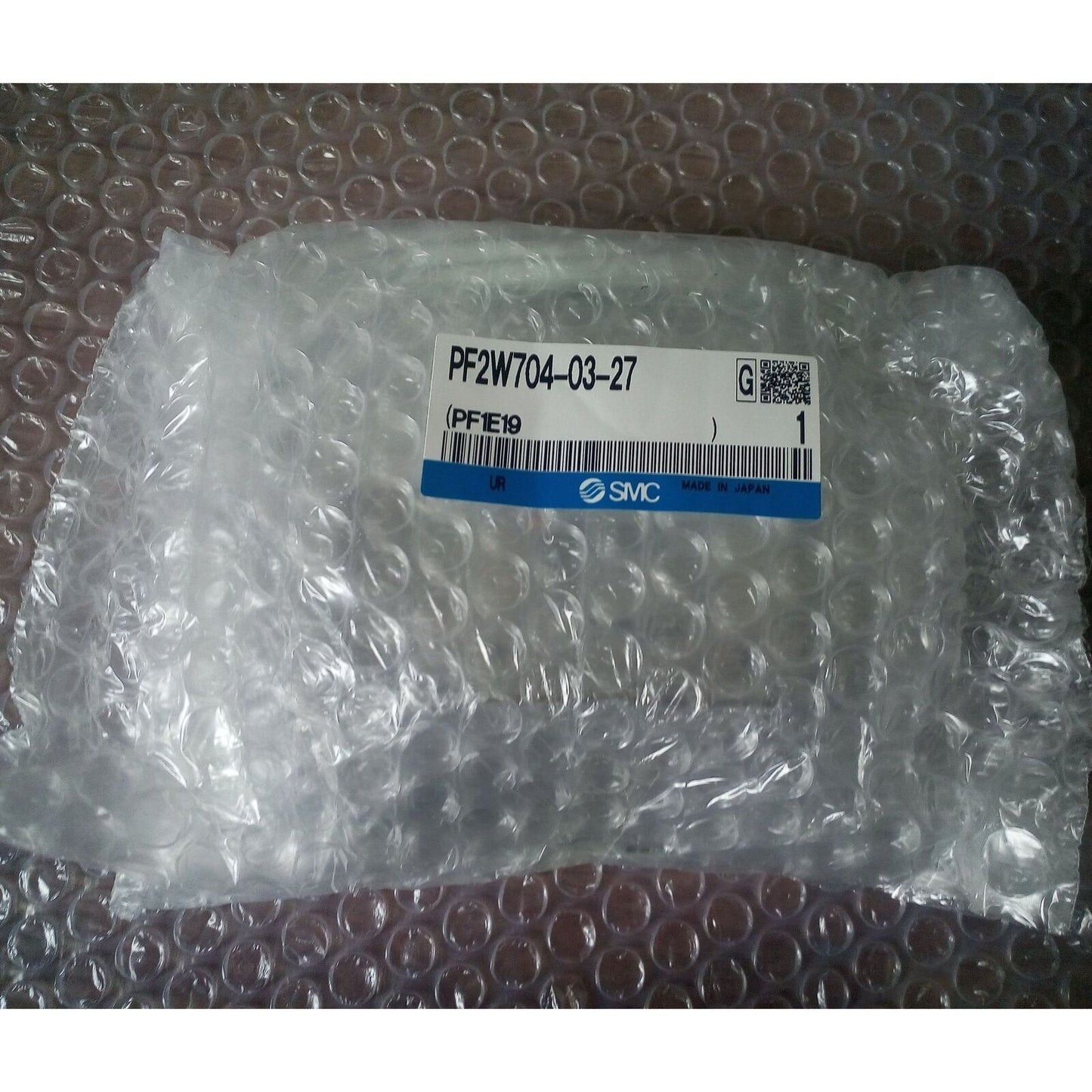 ONE SMC Digital Flow Switch PF2W704-03-27 - SMC