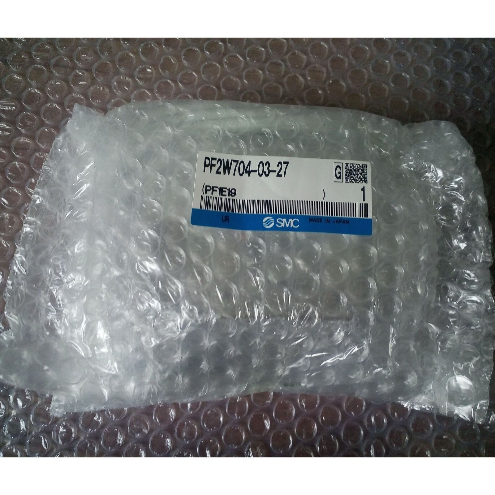 ONE SMC Digital Flow Switch PF2W704-03-27 - SMC