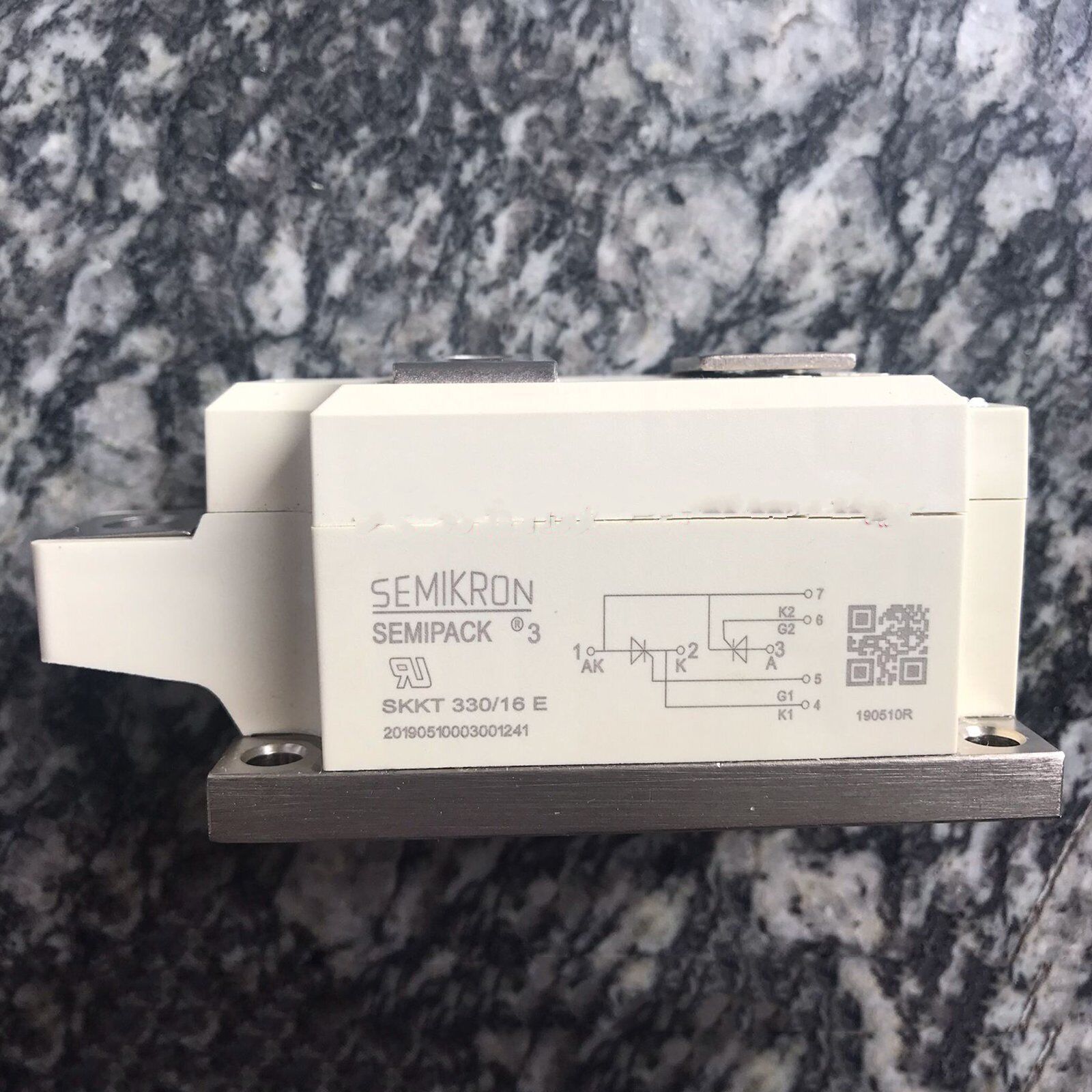 new 1PC  SEMIKRON SKKT330/16E module#QW