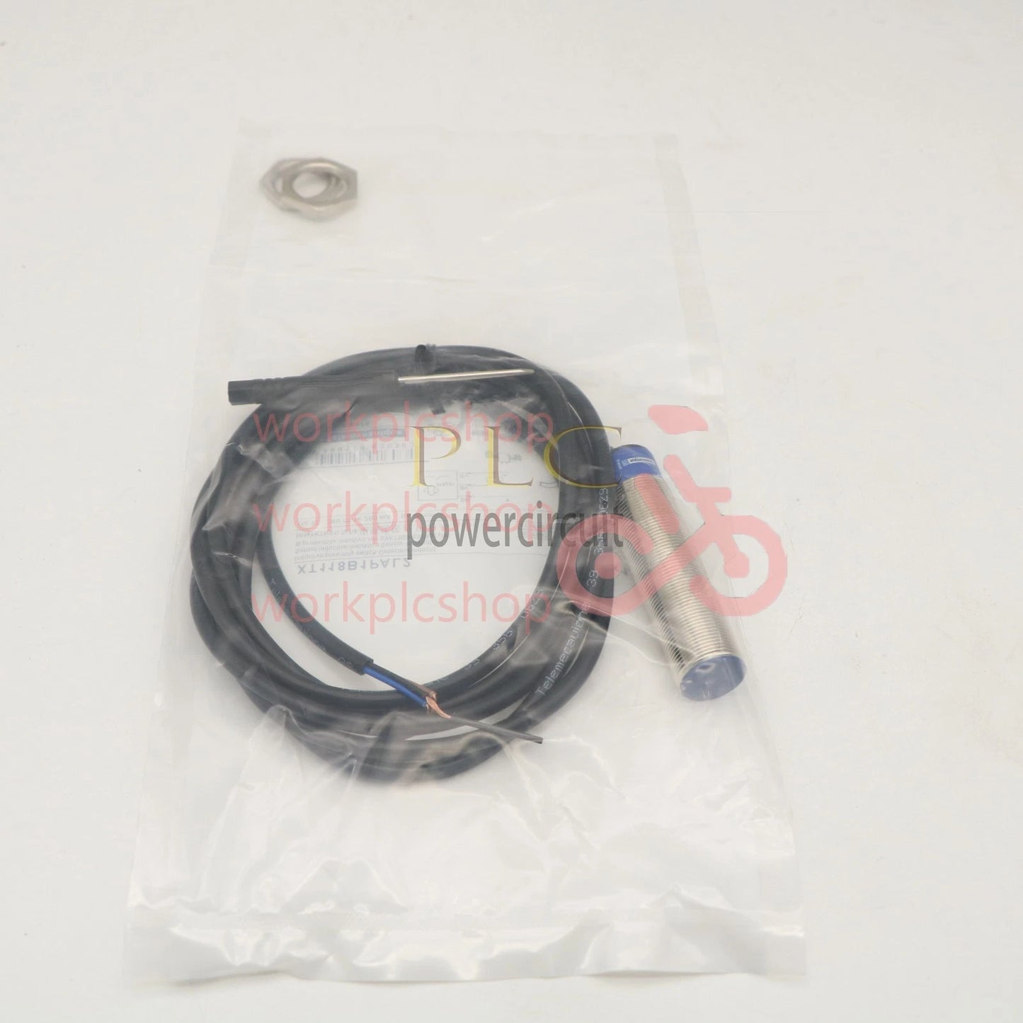 XT118B1PAL2 For Proximity Capacitive Sensor Cyl M18 12~24V Sn 5mm #XP 1PC