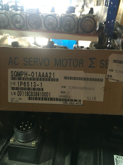 YASKAWA AC SERVO MOTOR SGMPH-01AAA21