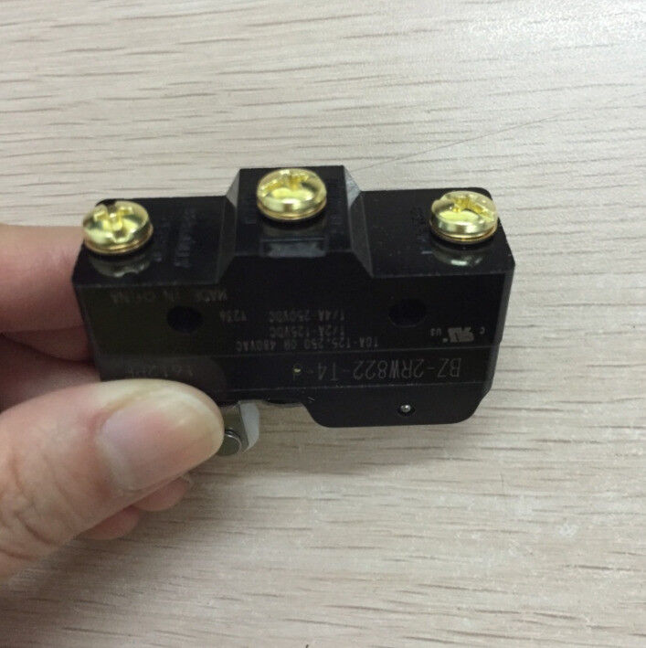 new 1PC Azbil BZ-2RW822-T4-J BZ2RW822T4J Limit Switch - AZBIL