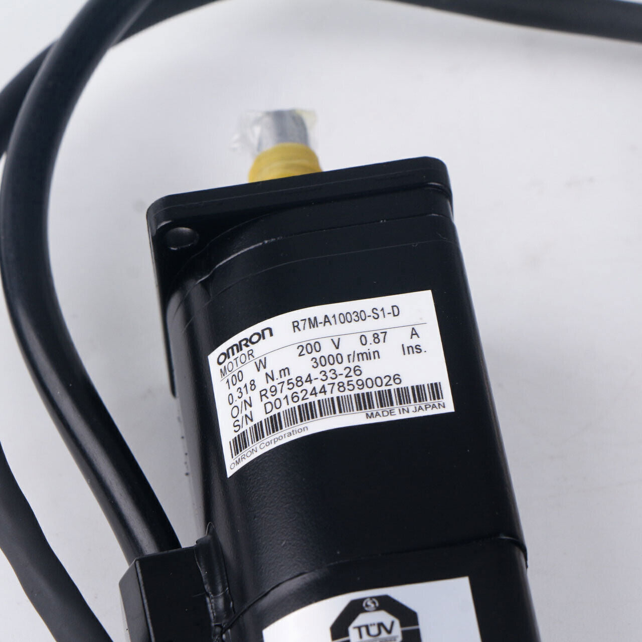 new Omron R7M-A40030-BS1-D Servo Motor