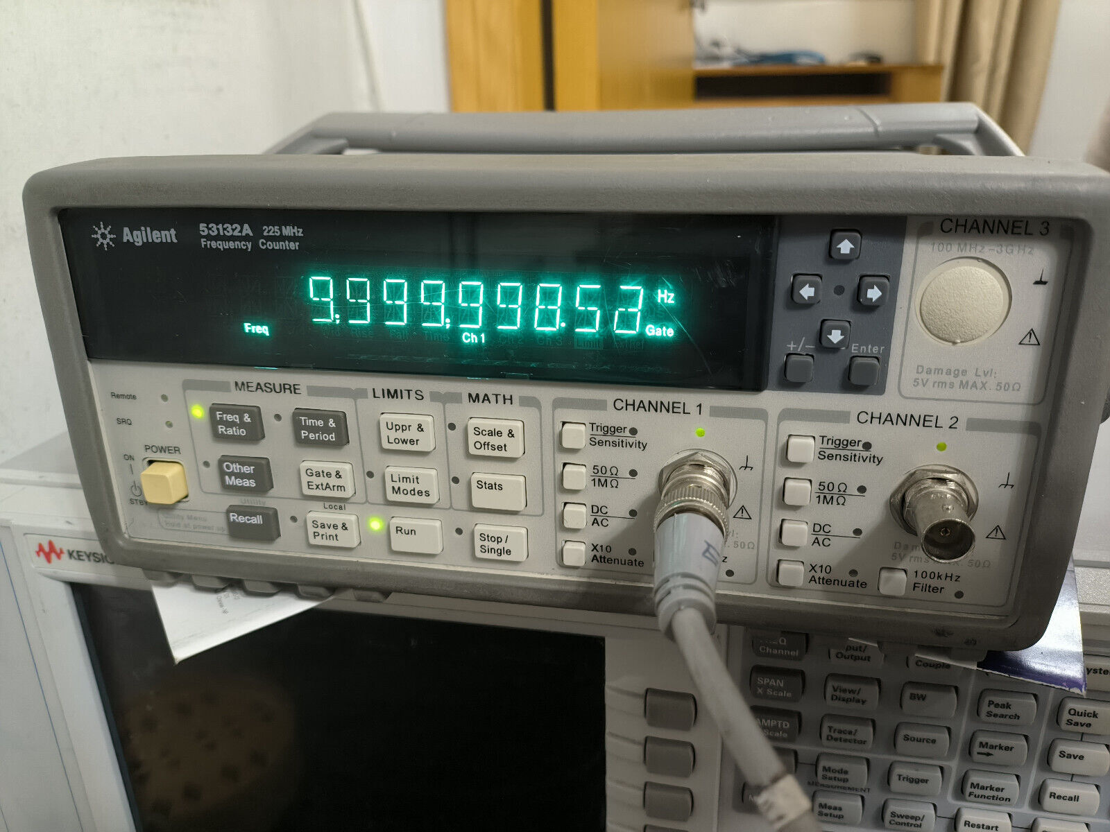 used cxKEYSIGHT/Agilent/HP 53132A  225 MHz Universal Frequency Counter