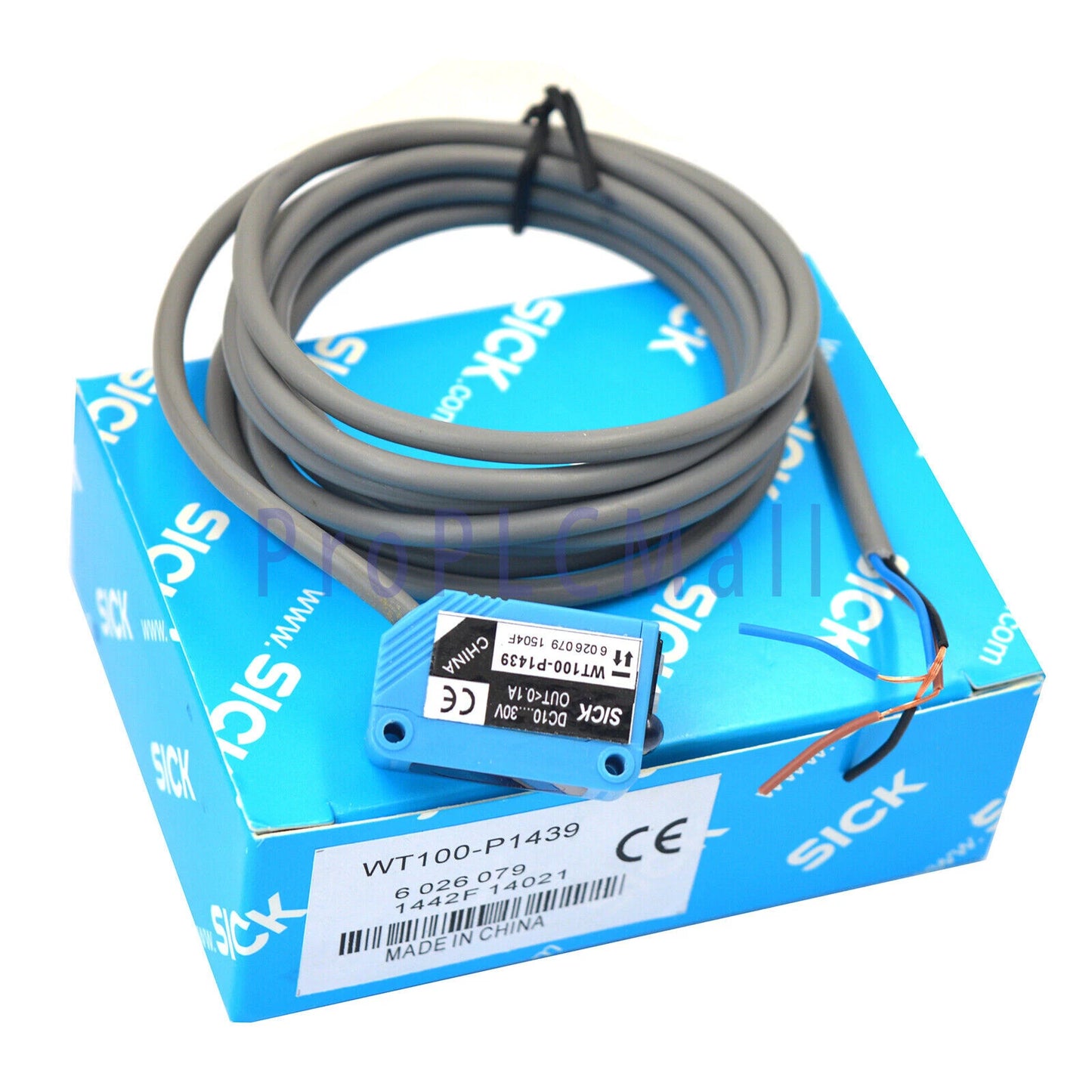 SICK WT100-P1439 Photoelectric proximity sensor ,PNP, 1PCS