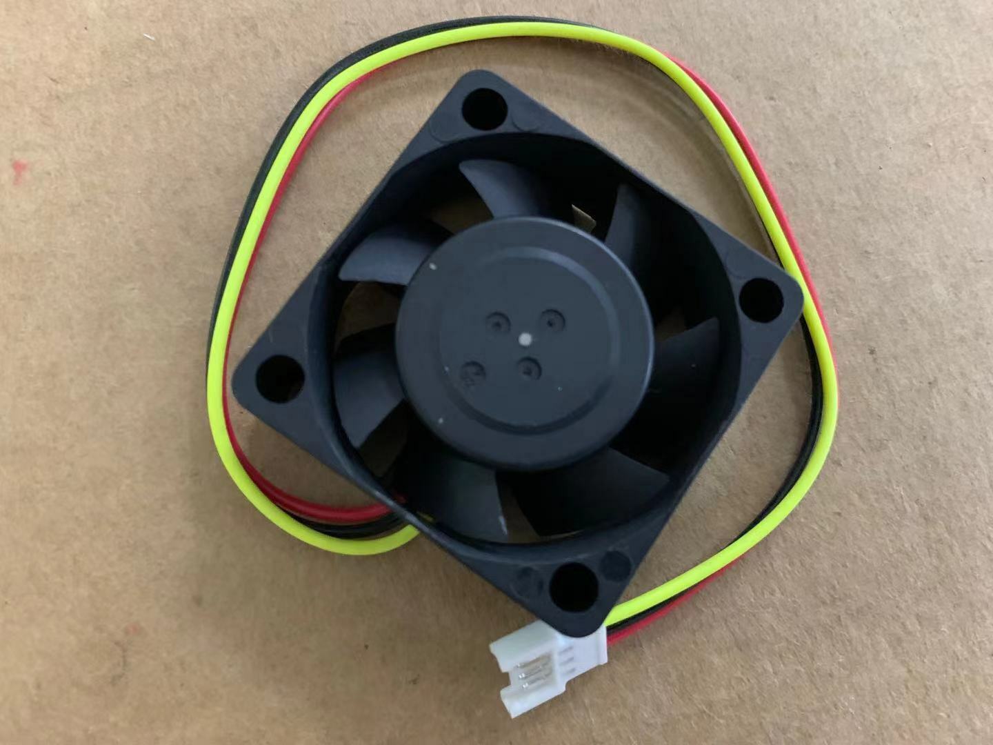 new MITSUBISHI NC5332H71 MMF-04C24DS-MCA Fan 40mm x15mm 24V 0.09A