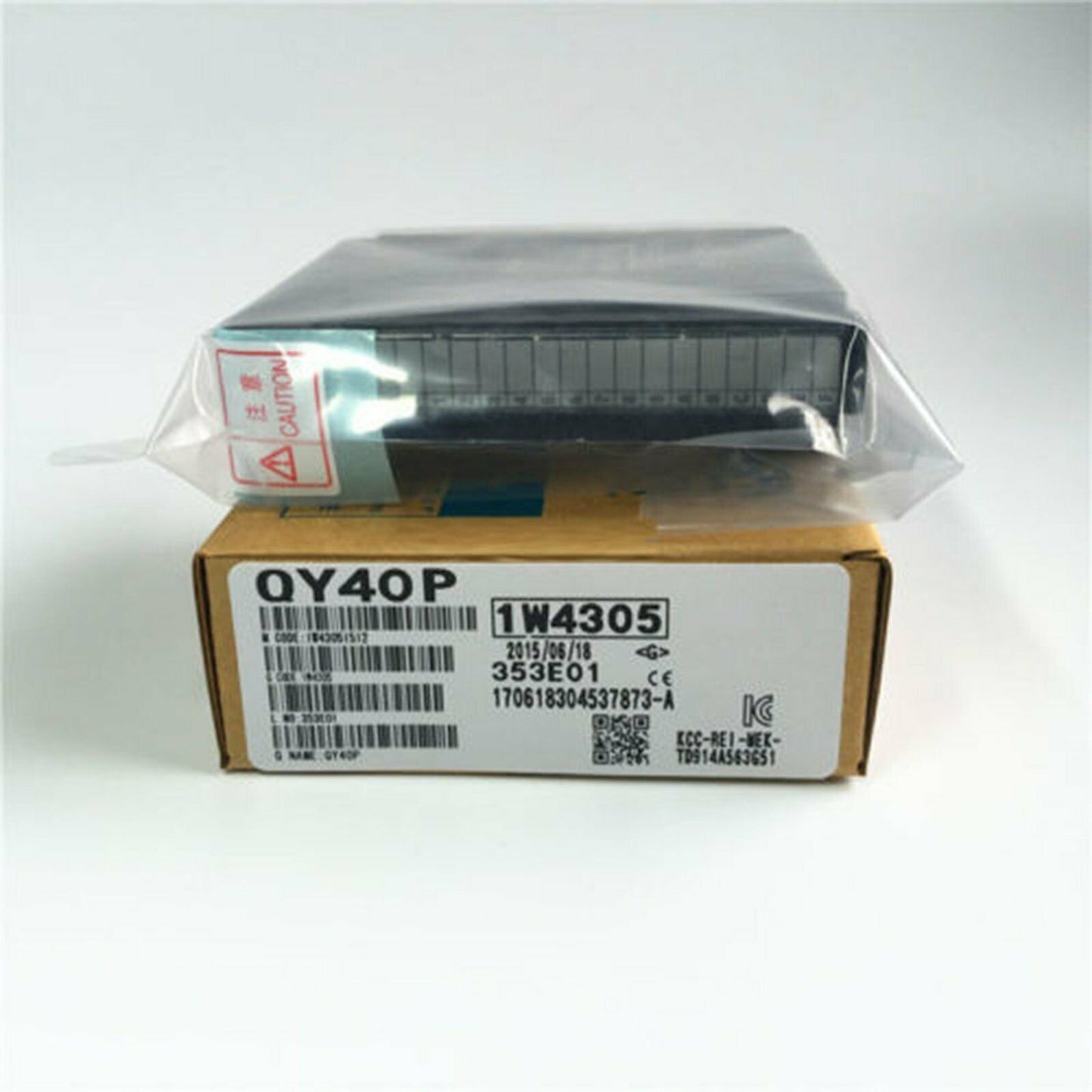 QY40P 16 Points Transistor Sink Output Module QA Mitsubishi - MITSUBISHI