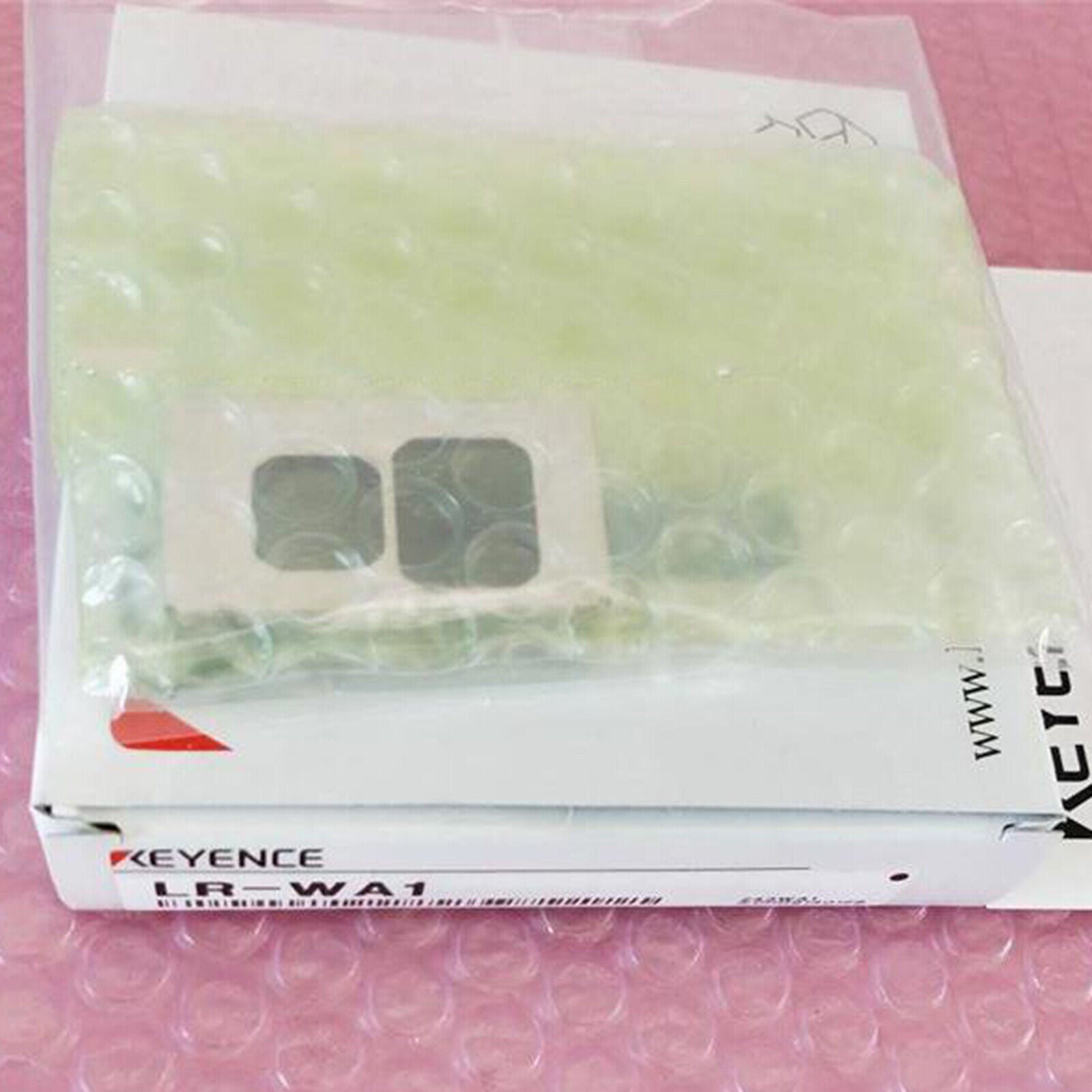 new ONE KEYENCE LRWA1 Sensor Oil Absorbing Accessories - KEYENCE