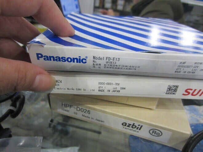 new ONE FOR Panasonic SUNX fiber sensor FD-E13 - PANASONIC