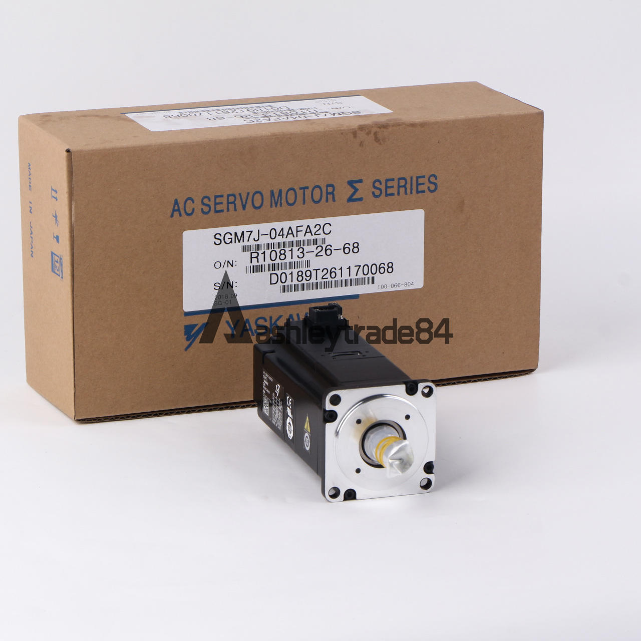 new ONE Yaskawa SERVO MOTOR SGM7J-04AFA2C