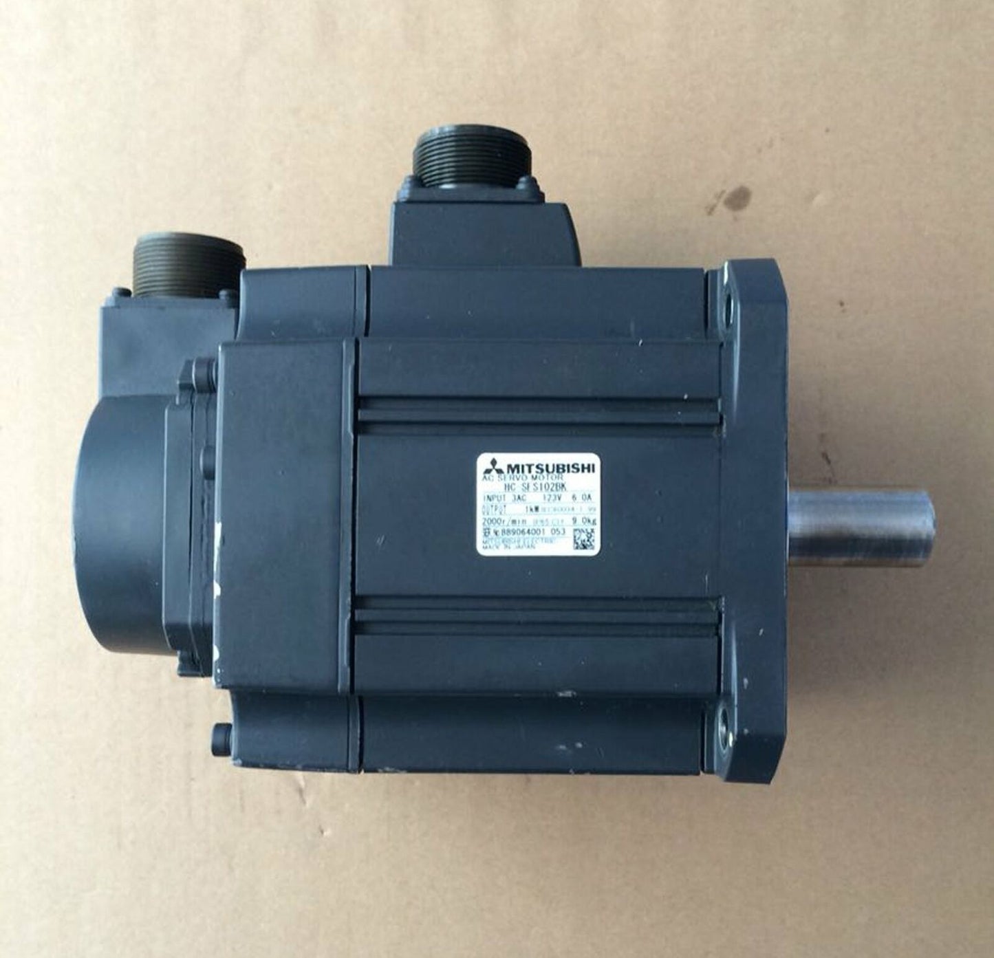 Mitsubishi ONE HC-SFS102BK Used Servo Motor in Good Condition - MITSUBISHI