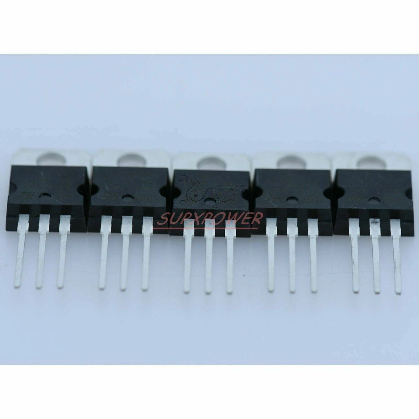 L7805CV L7805 LM7805 ST TO-220 Voltage Regulator 5V 1.5A (5PCS)