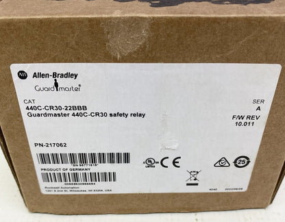 Allen Bradley Guardmaster Safety Relay 440C-CR30-22BBB 22 PT PLC USA - ALLEN BRADLEY