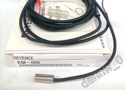 KEYENCE EM-080 Proximity sensor: [Model] - KEYENCE