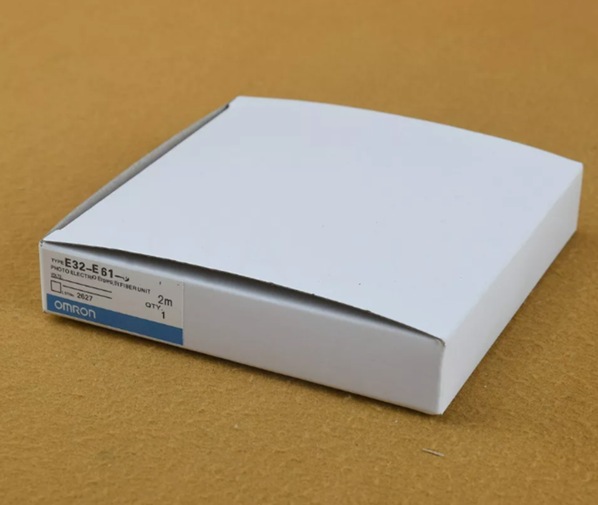 OMRON E32-T61-S Photoelectric Sensor - OMRON