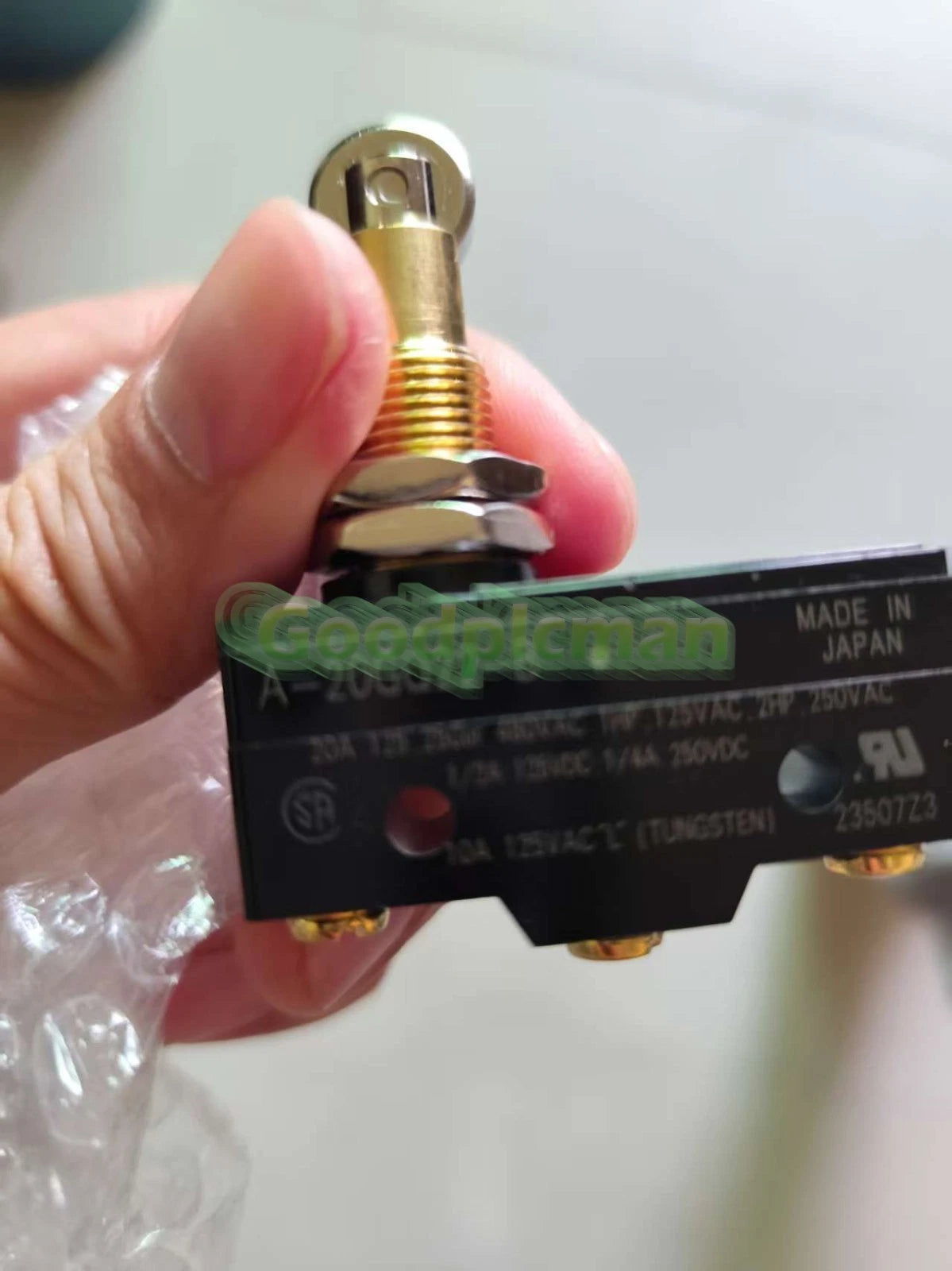 1 PCS Omron A-20GQ22-B micro Switch