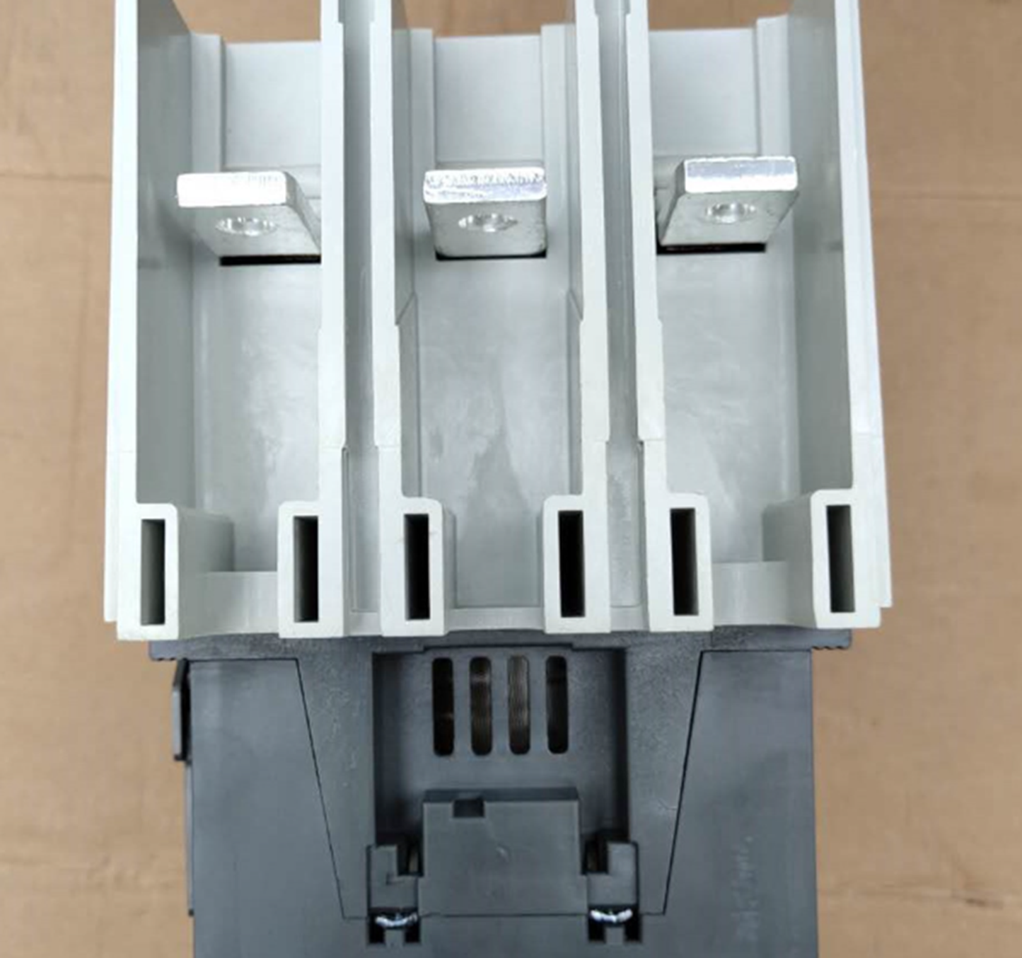 ABB A185-30-11 AC Contactor, 185A 30P 11AC 4P 120V 208V 600V 0.6kW 1kW 1.5kW - ABB