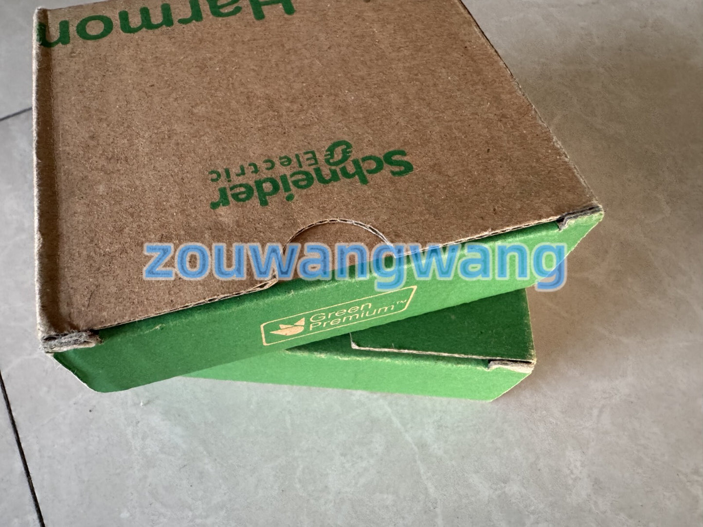 new Schneider RM22TR33 Voltage Control Relay