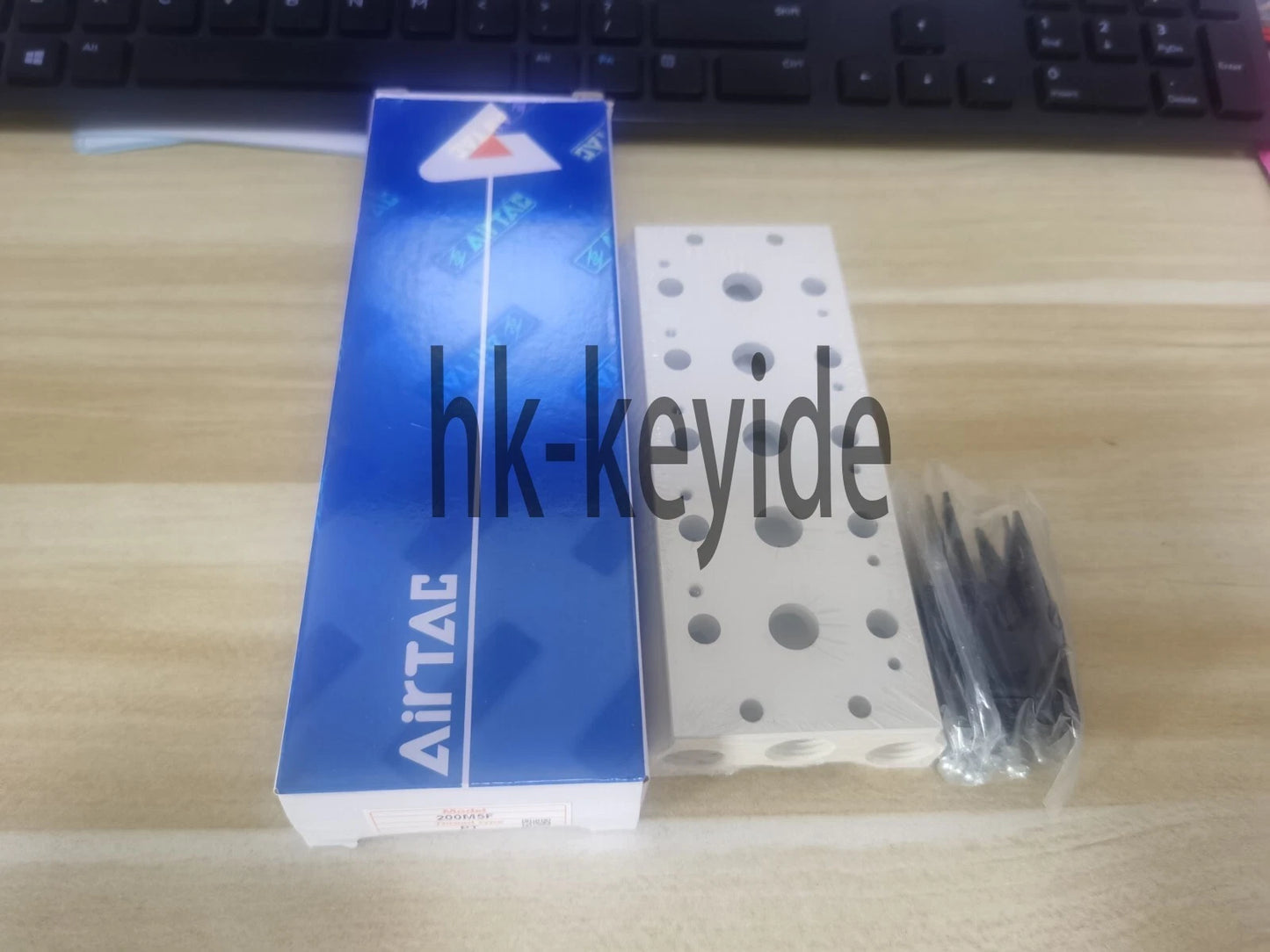 1PCS AirTAC 200M-5F 200M5F Solenoid Valve Base Free Ship