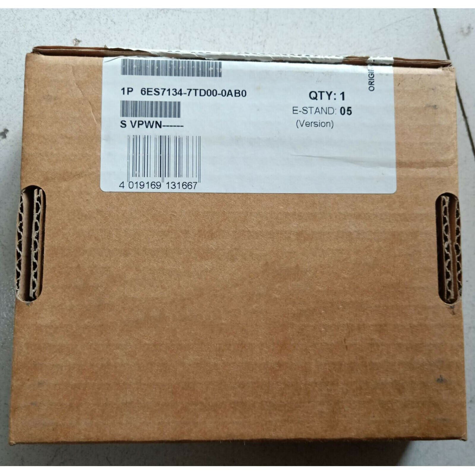 new  SIEMENS 1PC In Box 6ES7134-7TD00-0AB0 6ES71347TD000AB0 Fast Delivery