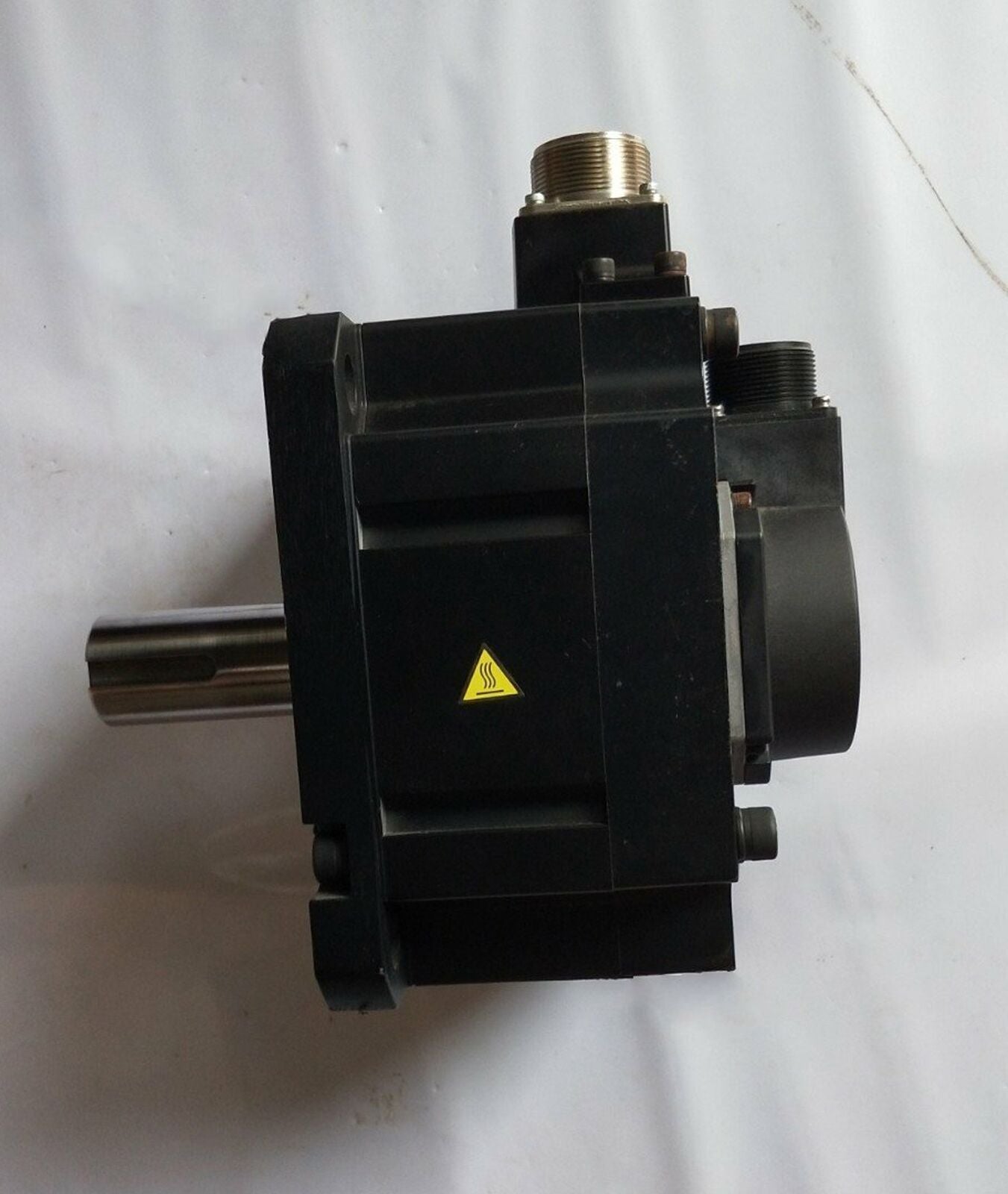 Mitsubishi servo motor HF-SE202JW1-S100 2KW - MITSUBISHI