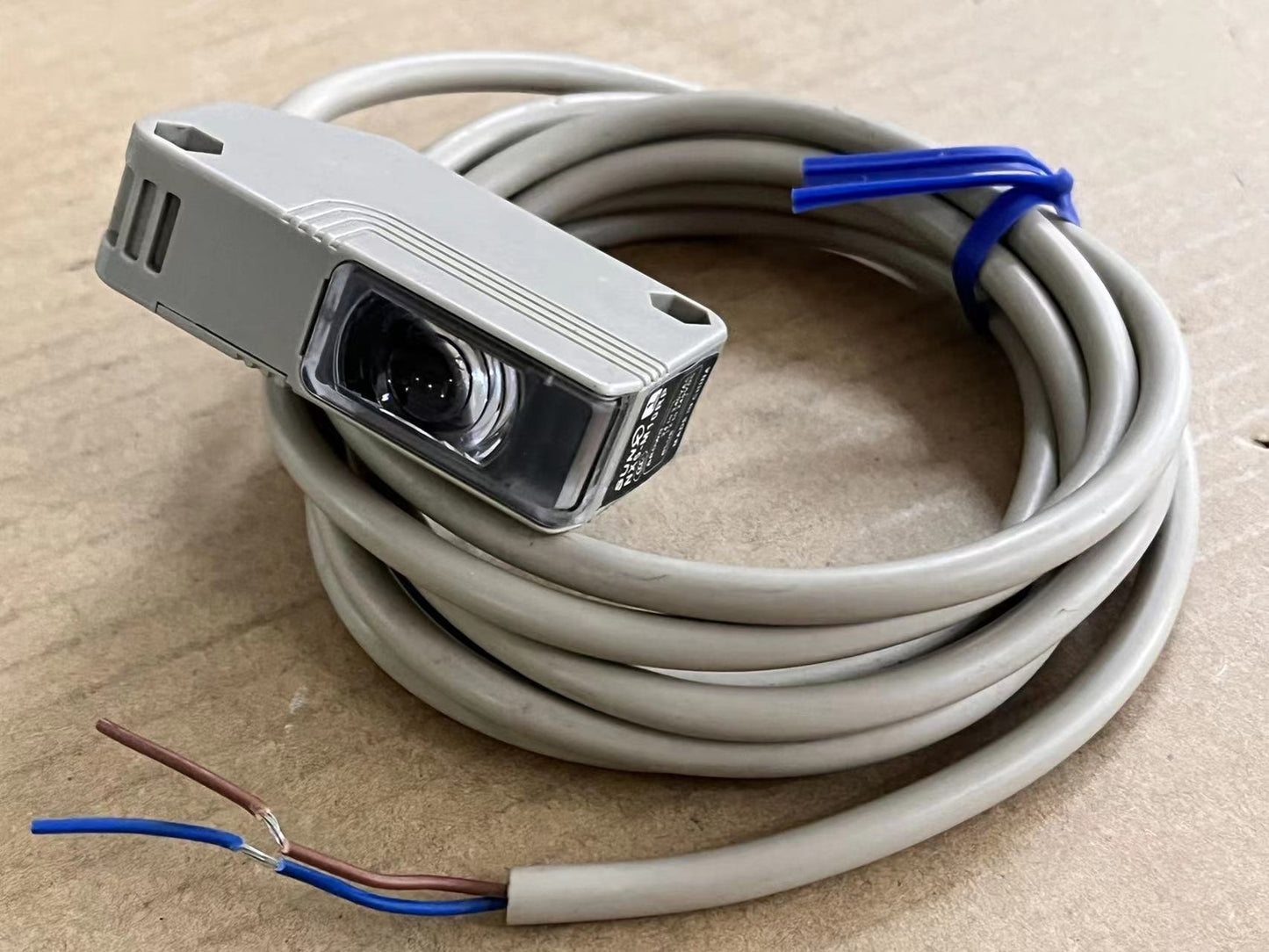 new For SUNX NX5-M10RBD photoelectric switch sensor