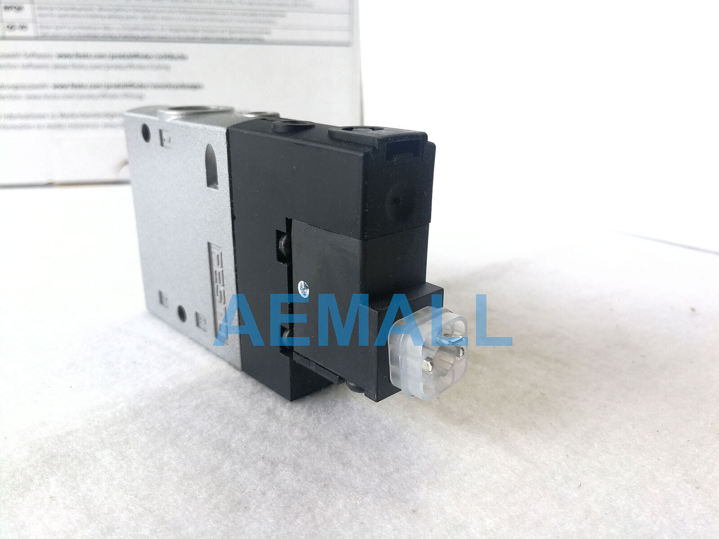 1pc Festo Solenoid Valve CPE18-M1H-3GLS-1/4 163145 Solenoid Valve