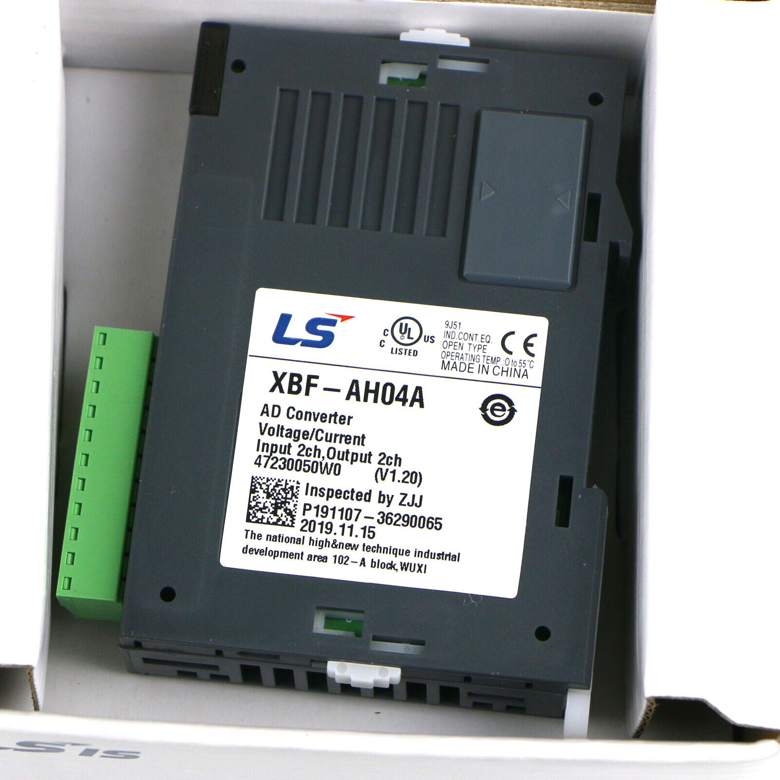 LS XBF-AH04A XBFAH04A Expansion Module LS