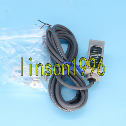 OMRON E3SCD12 Photoelectric Switch Sensor 10-30VDC 2M - OMRON