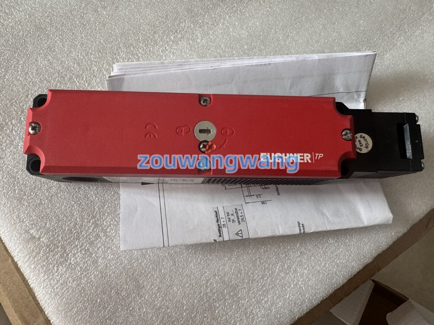 new 1pcs EUCHNER safety switches TP3-4121A024M