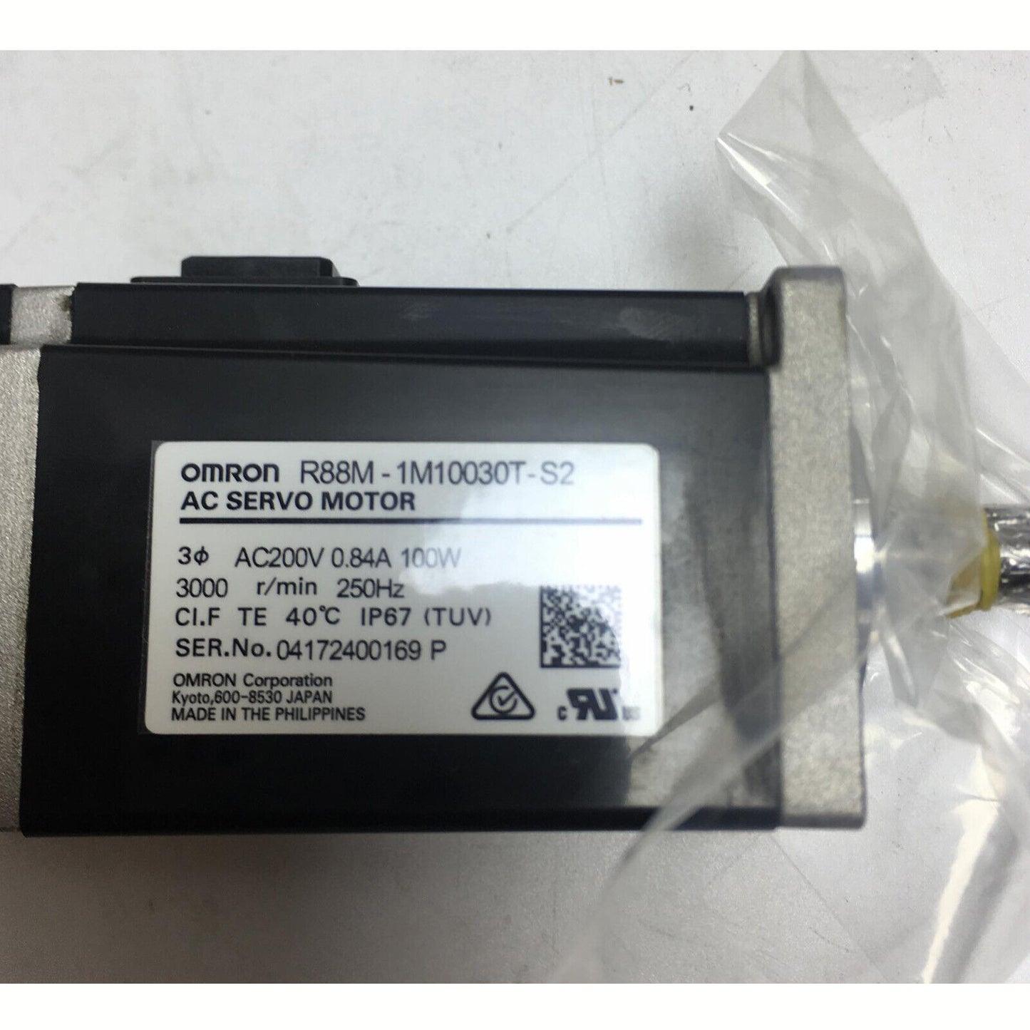 OMRON Servo Motor R88M-1M10030T-S2 Fast Ship - OMRON