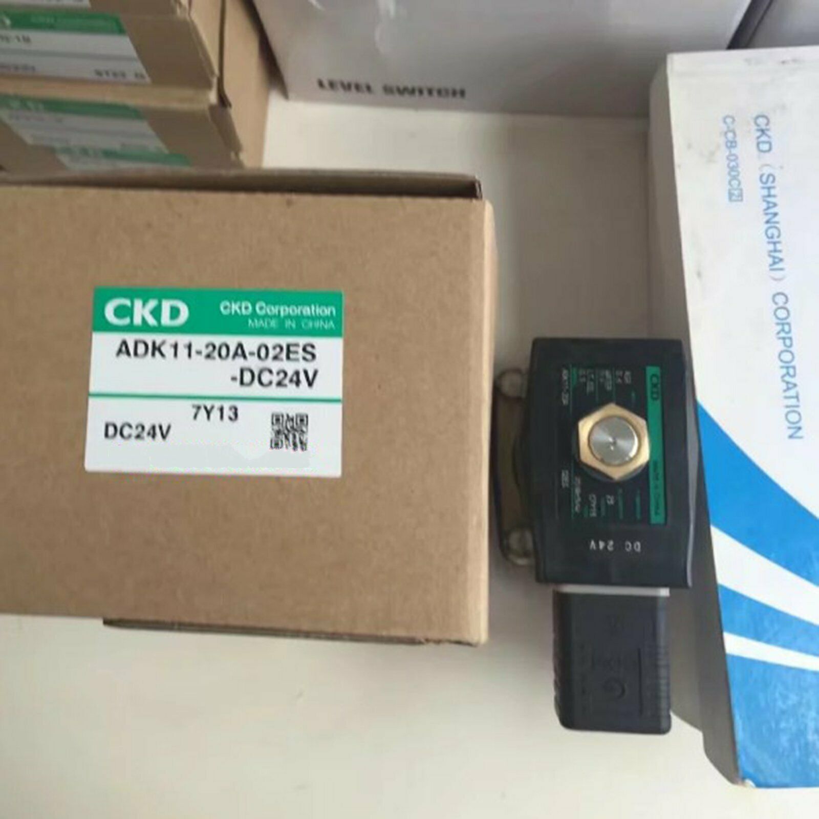 new 1PC  CKD ADK11-20A-02ES-DC24V solenoid valve