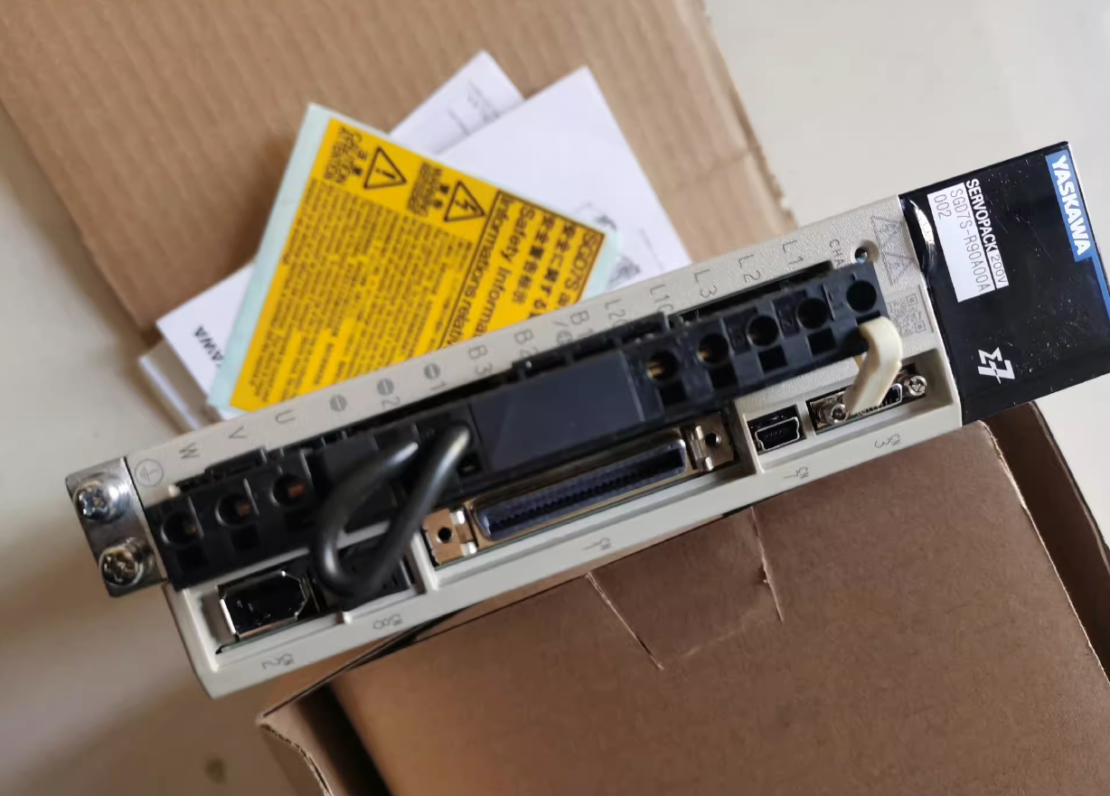 New Yaskawa YG7S-R90A00A002 AC Servo Drive Fast - YASKAWA