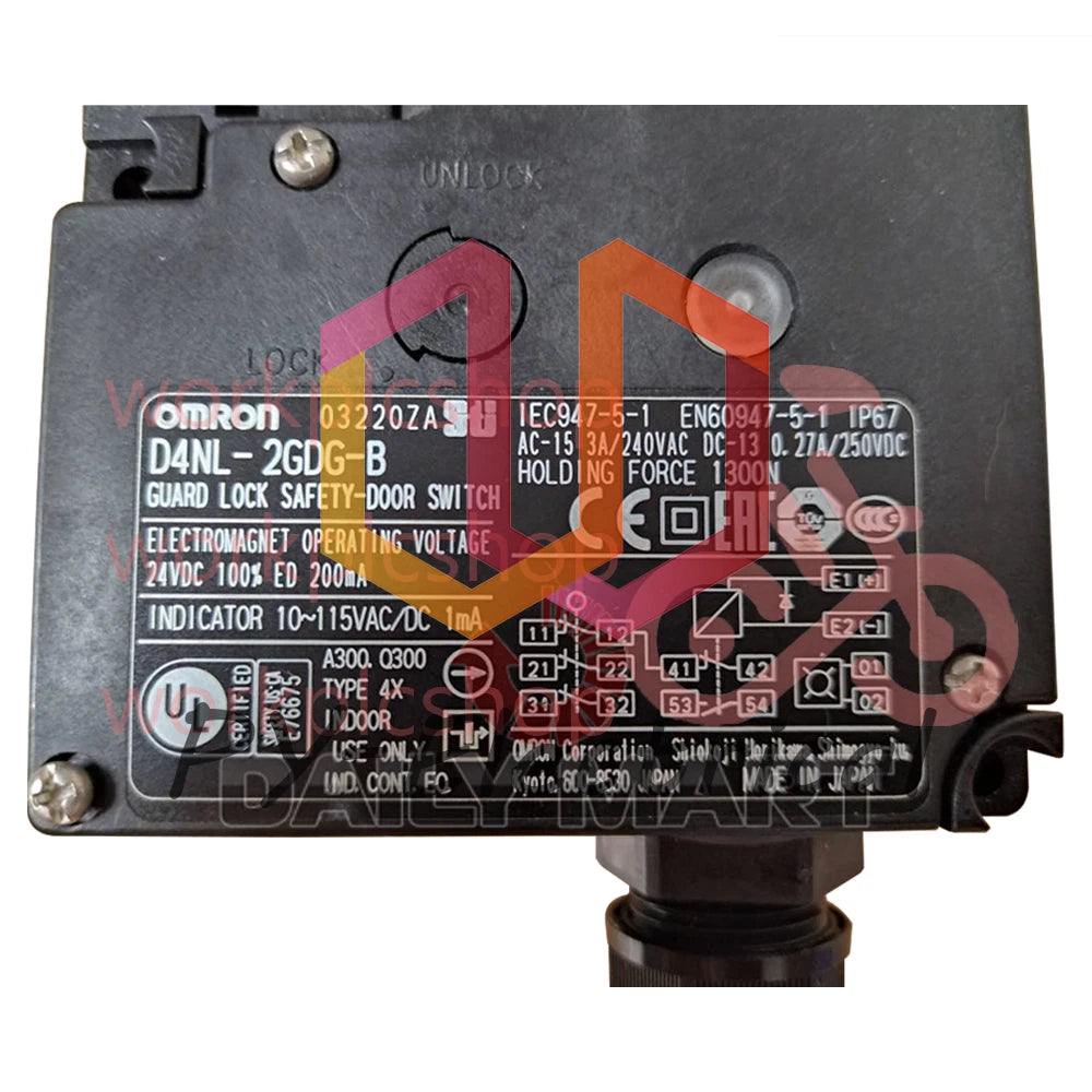 1PCS OMRON D4NL-2GDG-B Locking Safety Door Switch