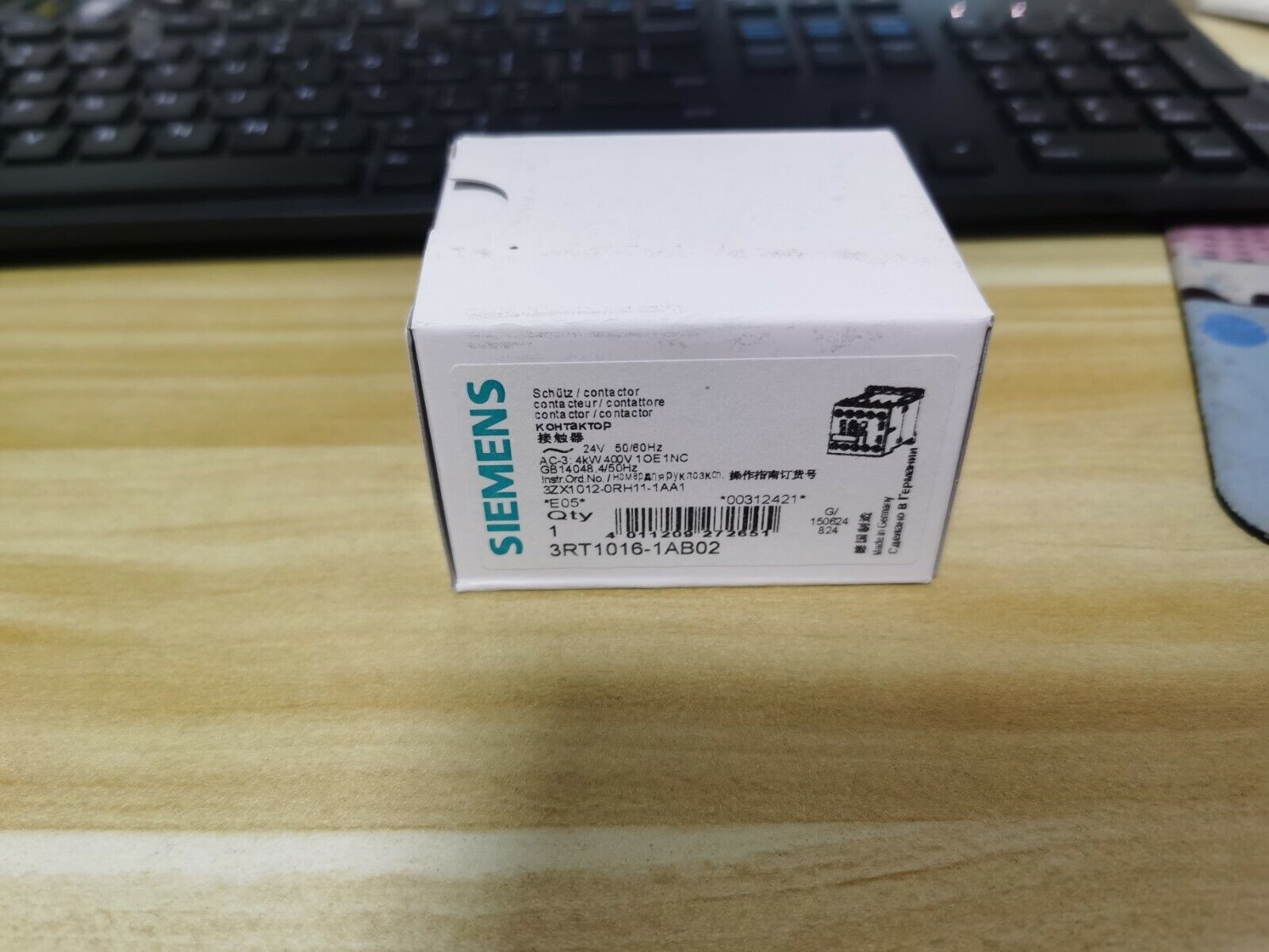 new 1PCS  Siemens 3RT1016-1AB02 3RT10161AB02 Contactor AC24V In Box   *TT