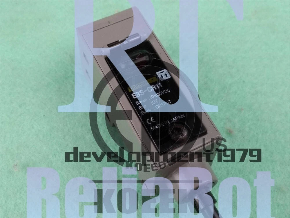 One E3S-CR11 10-30VDC Omron Photoelectric Switch~