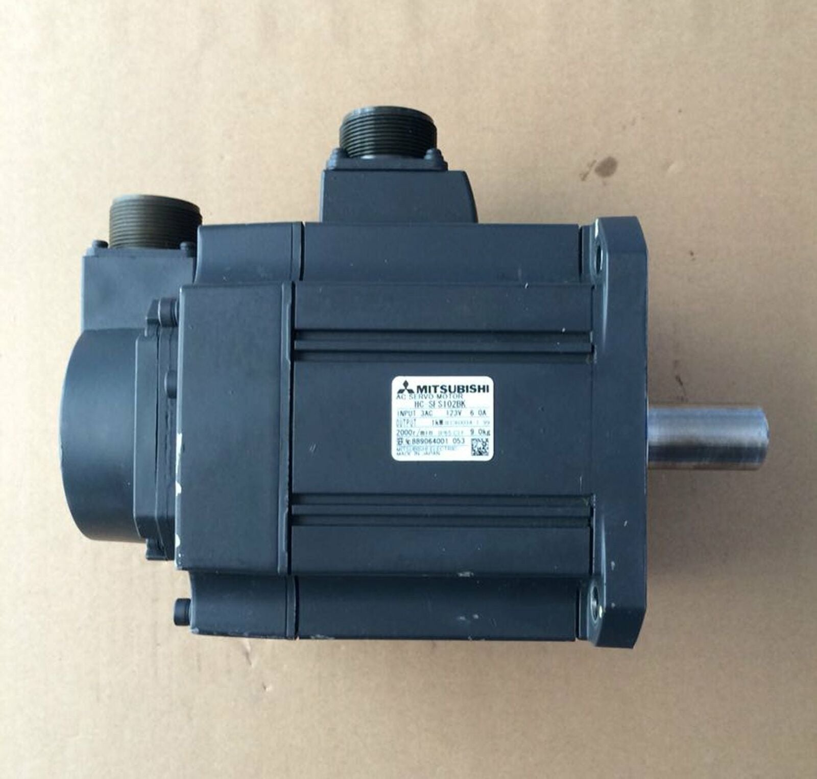 Mitsubishi ONE HC-SFS102BK Used Servo Motor in Good Condition - MITSUBISHI