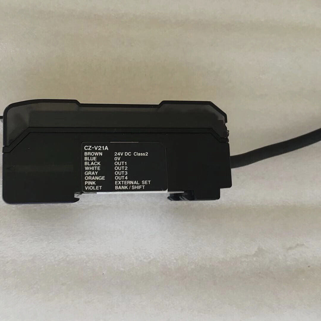 Used Keyence CZ-V21A Optical Fiber Amplifier - KEYENCE