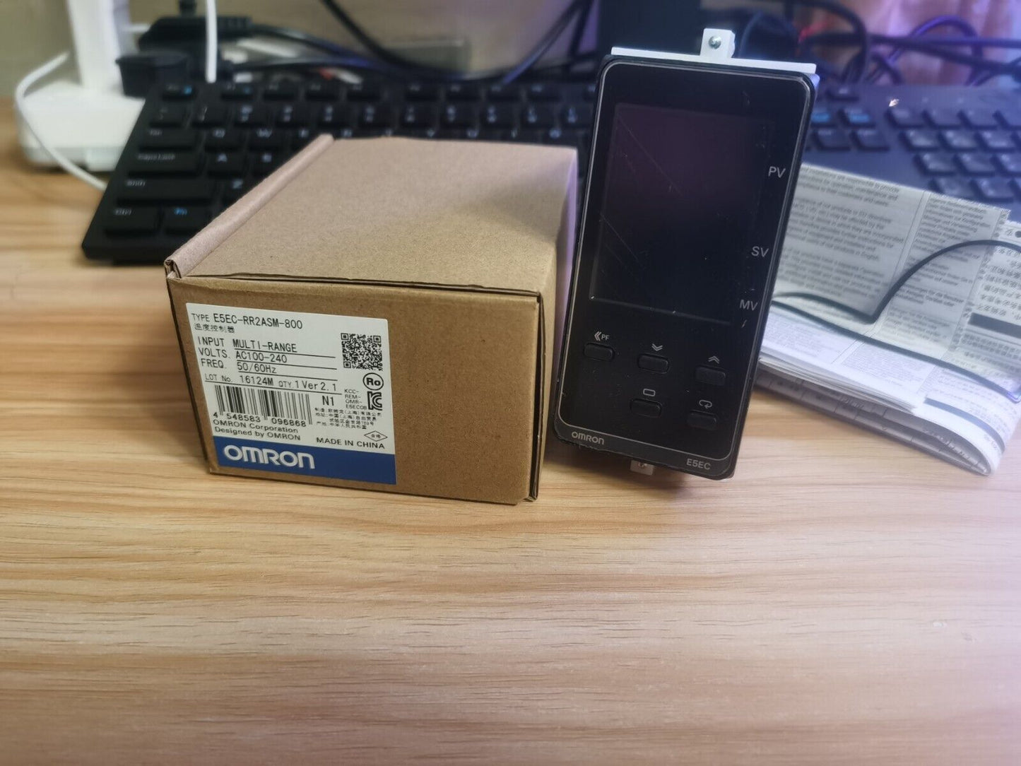 Omron E5EC-RR2ASM-800 Temperature Controller 100-240VAC  Free Ship