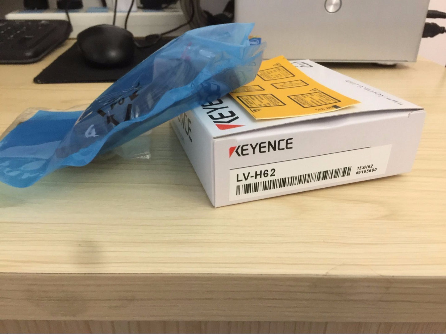 keyence LV-H62 LVH62 Laser Sensor