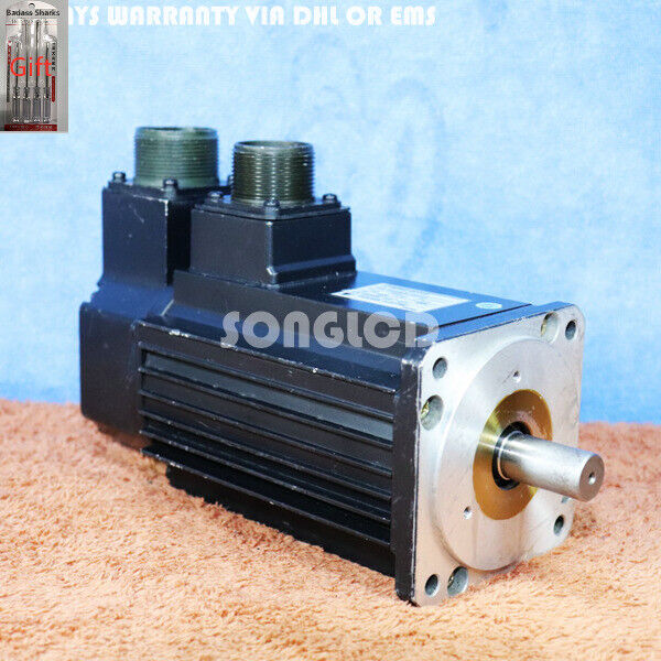 YASKAWA AC SERVO MOTOR USASEM-05AE2 - YASKAWA