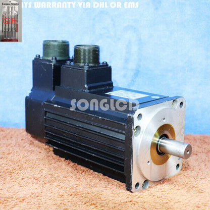 YASKAWA AC SERVO MOTOR USASEM-05AE2 - YASKAWA