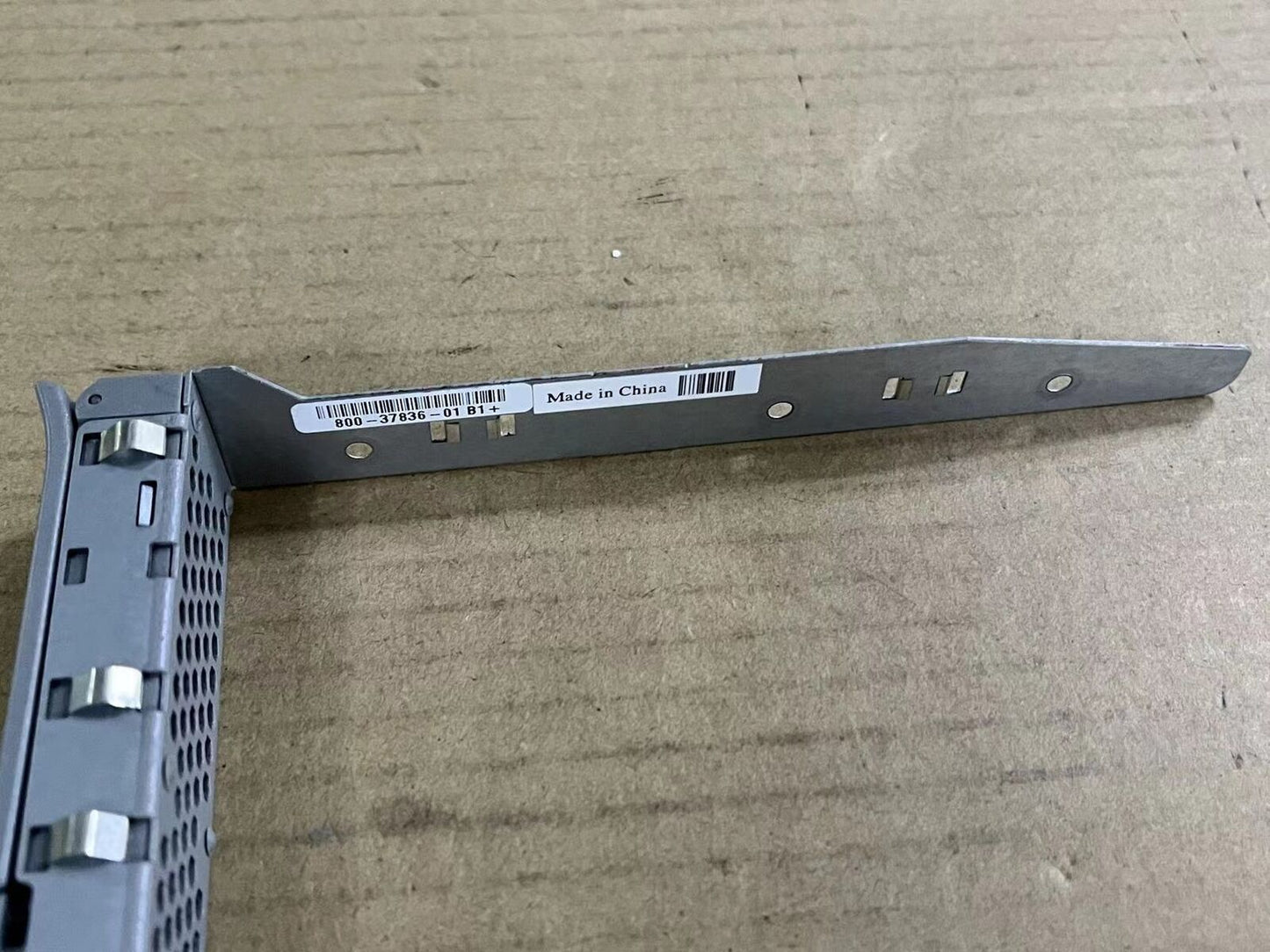 new Cisco UCS 3.5in LFF Hot Swap SAS SATA Hard Drive Tray Caddy 800-37836-01