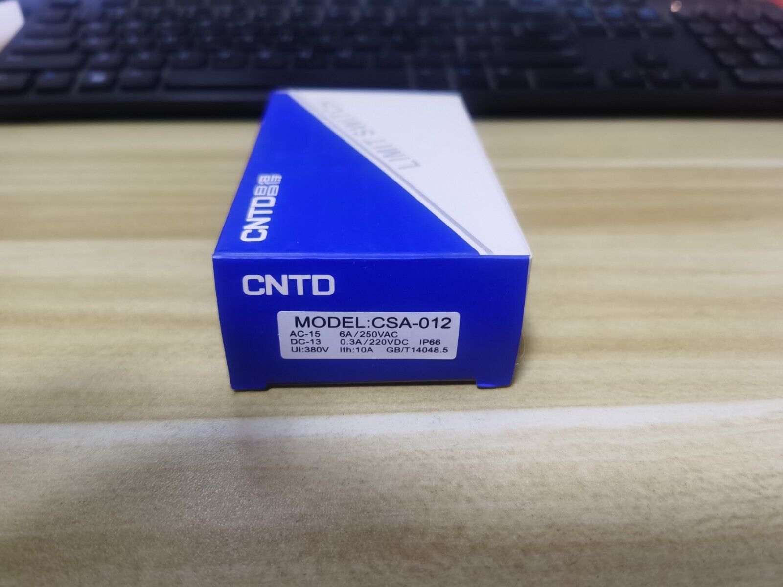 new 1PCS  CNTD CSA-012 CSA012 LIMIT SWITCH  IN BOX