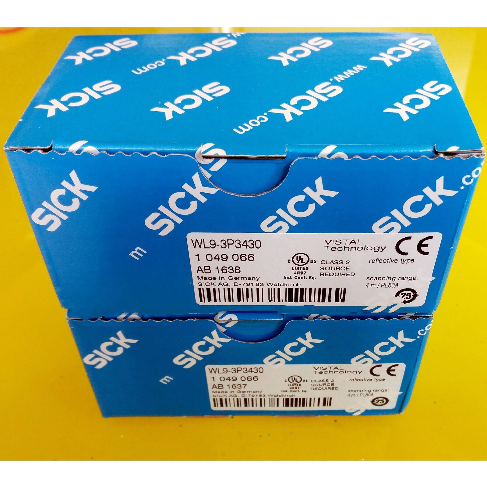 SICK WL9-3P3430 Photoelectric Switch - SICK