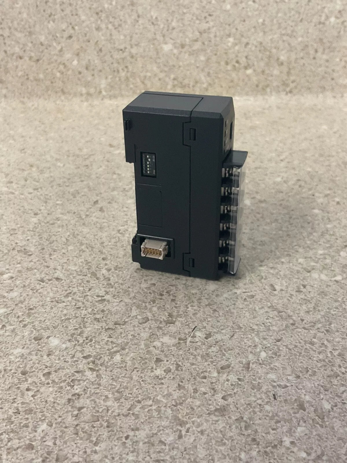 Keyence DL-RS1A Interface Unit - 1 Piece - KEYENCE