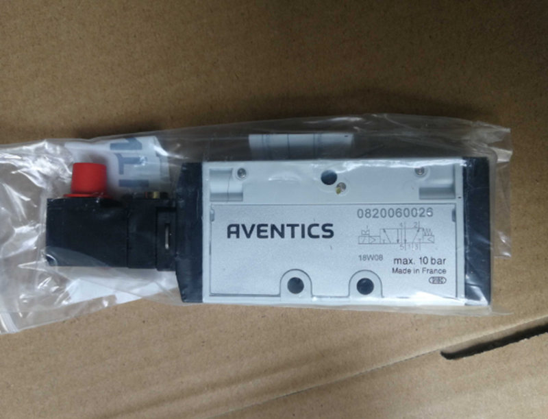 1PC FOR AVENTICS solenoid valve 0820060026
