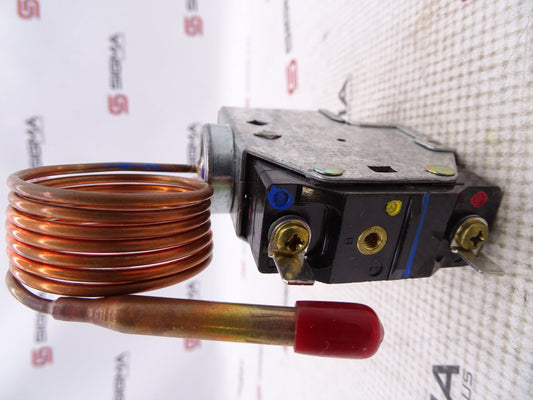 Johnson Controls P20EB-2 Process Controller with 24VDC Input, 1A Output, 0.5s Response Time, Industrial Grade, Easy to Install, Perfect for Automation Systems - JOHNSON CONTROLS